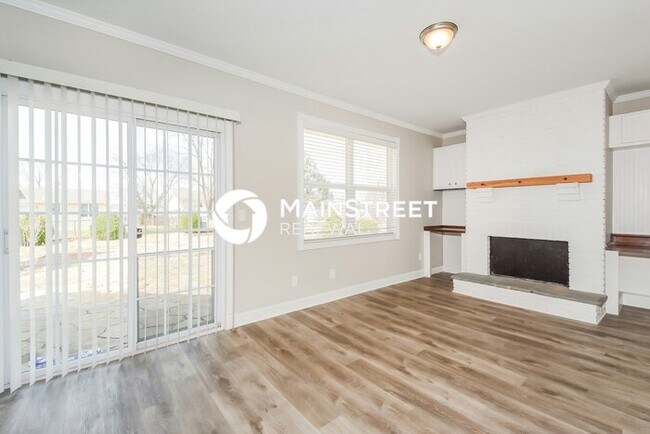 3 Bedroom Pet-Friendly Home in ST CHARLES, MO with Main Street Renewal