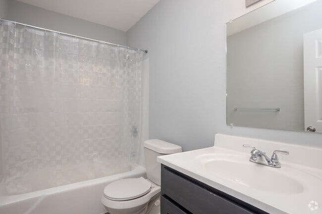 1BR, 1BA - 730SF