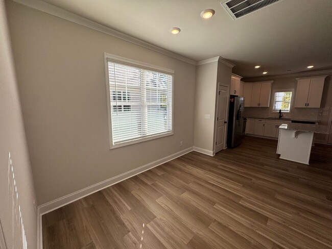 Photo - 49 Goldenrod Lp