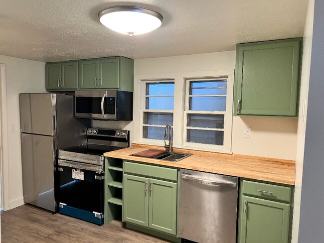Photo - 290 S Branch St Unit Apartment B