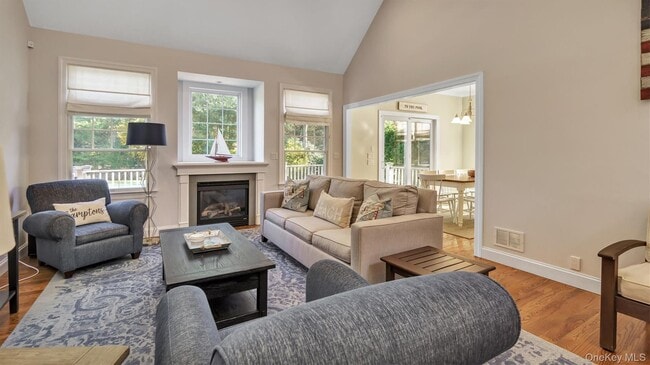 38 Bridle Path
