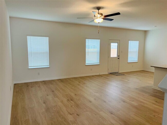 Photo - 322 Low Pasture Trl