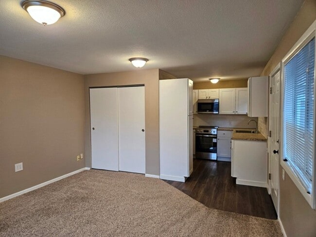 Photo - dtml01 Unit 1731A