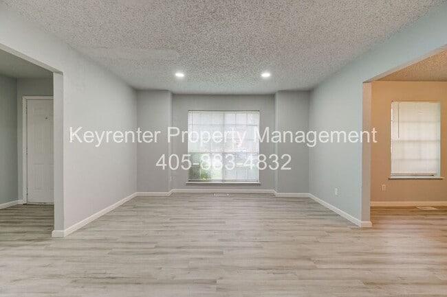 Photo - 1309 Crown Point Ave
