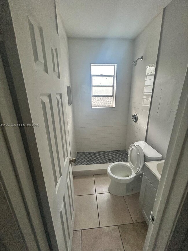 Photo - 1720 NW 1st Pl Unidad 9