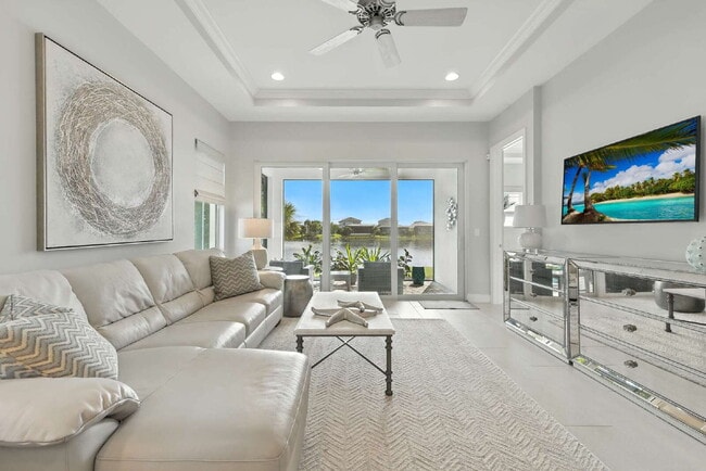 Photo - AZURE AT HACIENDA LAKES - 2 bedroom spacio...