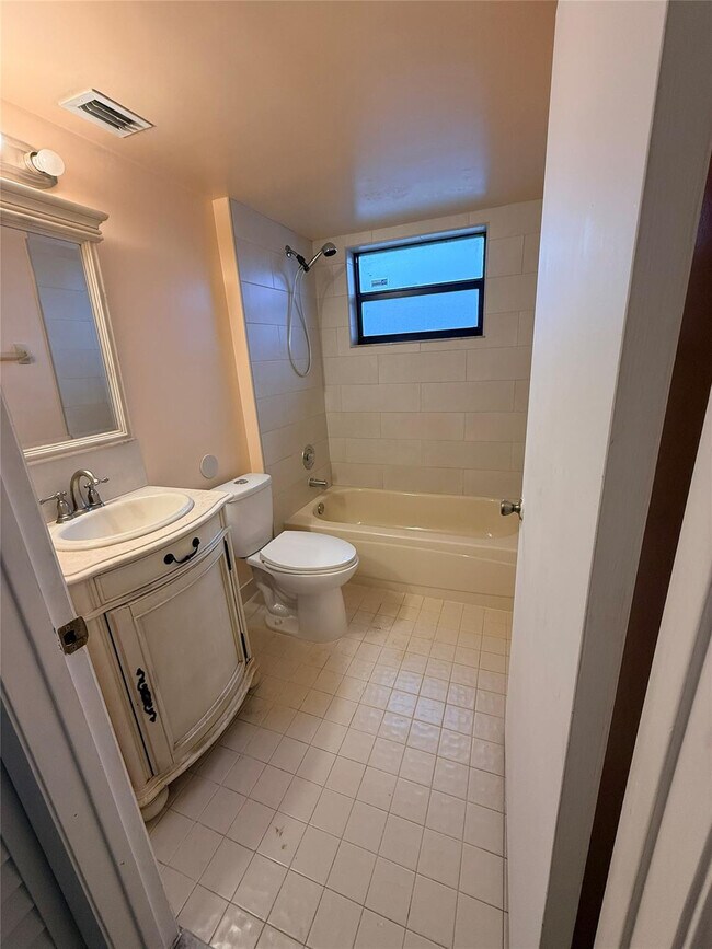 Photo - 7406 Woodmont Terrace Unit 106