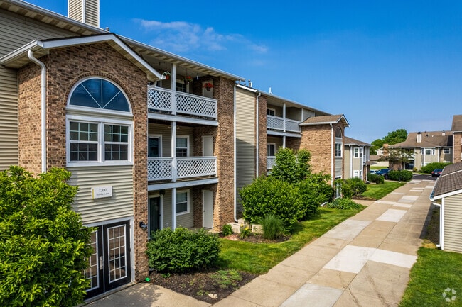 Photo - Sturbridge Square Apartments
