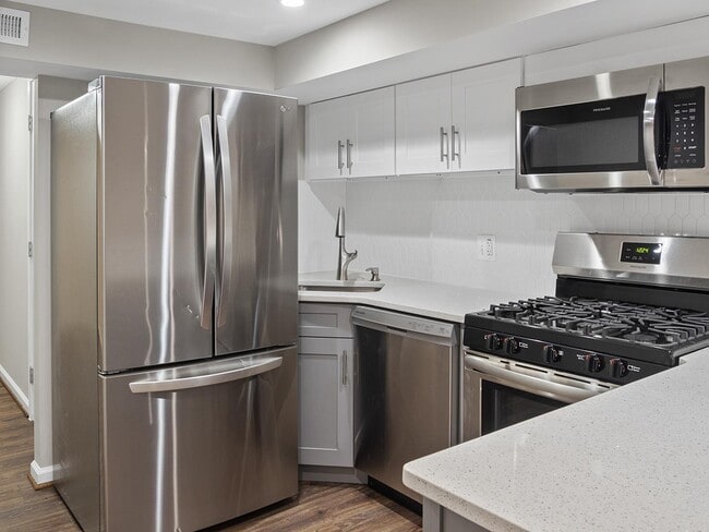 Photo - 1330 Fairmont St NW