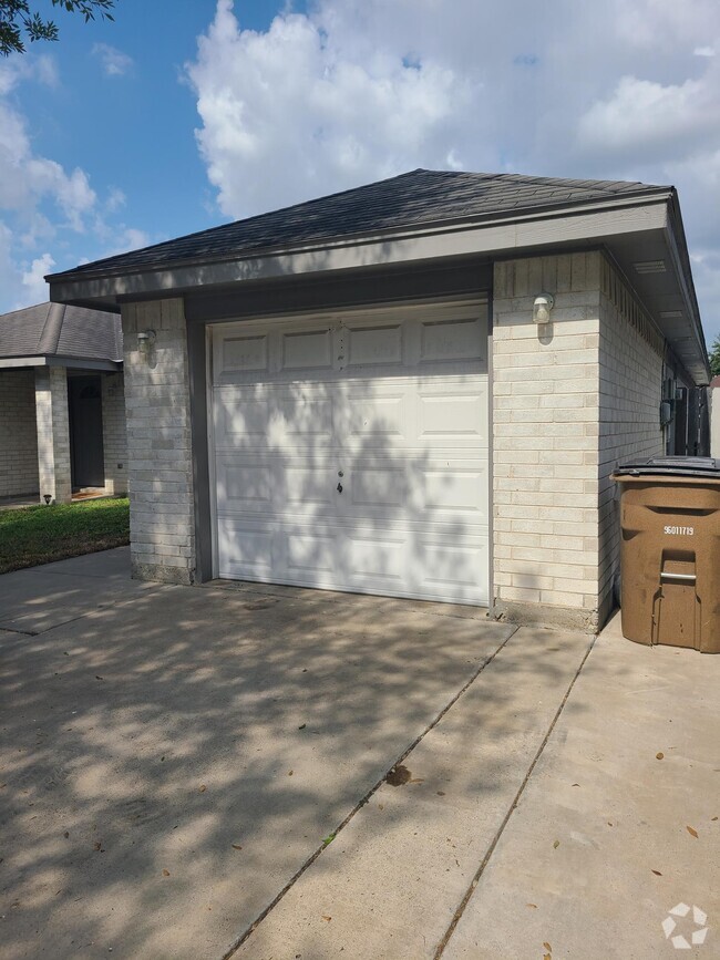 Building Photo - 1923 La Cantera St Unit 1 Rental