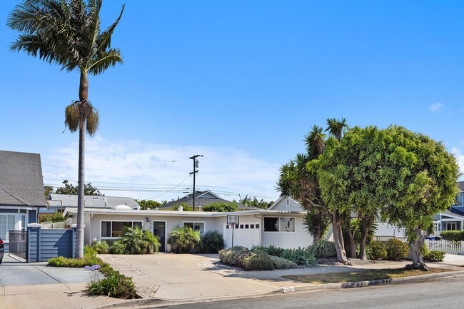 435 Cherry Ave