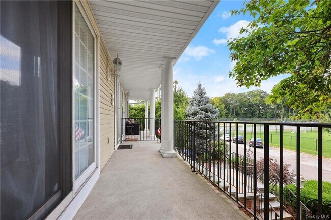 Photo - 150 Woodruff Ave