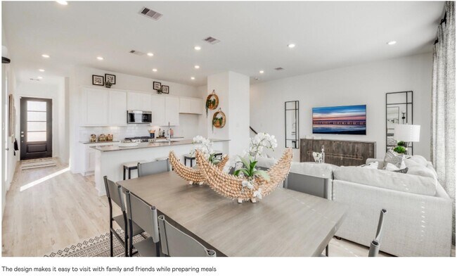 Photo - 2202 Via Isa Ln