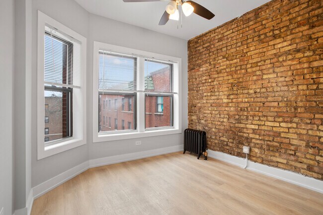 Photo - 1704 W Juneway Terrace Unit 3E