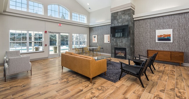 Photo - z-100125-Aurora at Summerfield Apartments