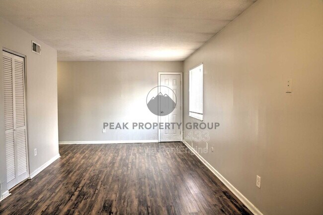 Photo - 1292 Courtland Ave Unit B