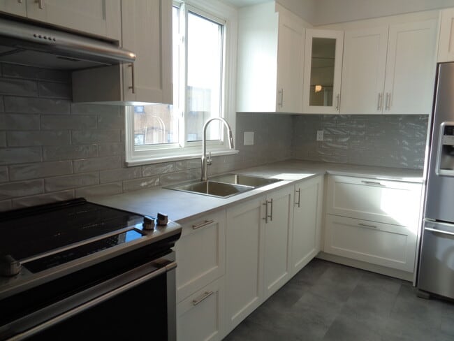 Newly renovated kitchen - 156 Overbrook Pl Unit 3
