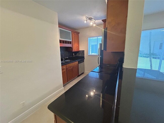 Photo - 2880 Pine Tree Dr Unit 10