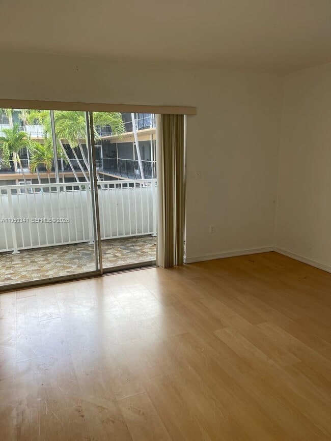 Photo - 1500 NE 127th St Unit 205