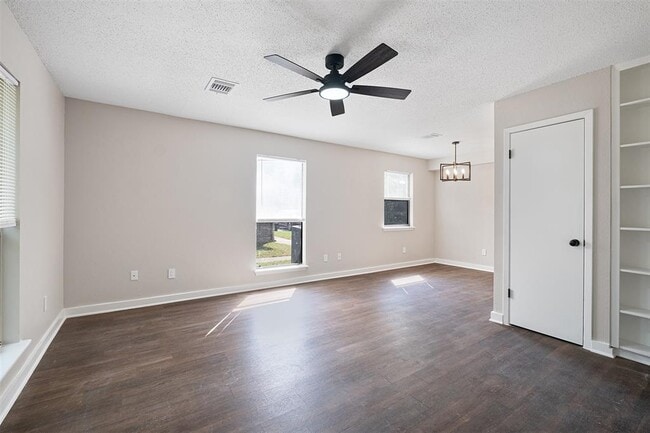 Photo - 200 Concho St Unit D