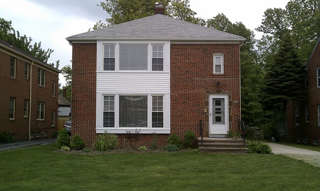 Photo - 2451 Warrensville Center Rd Townhome