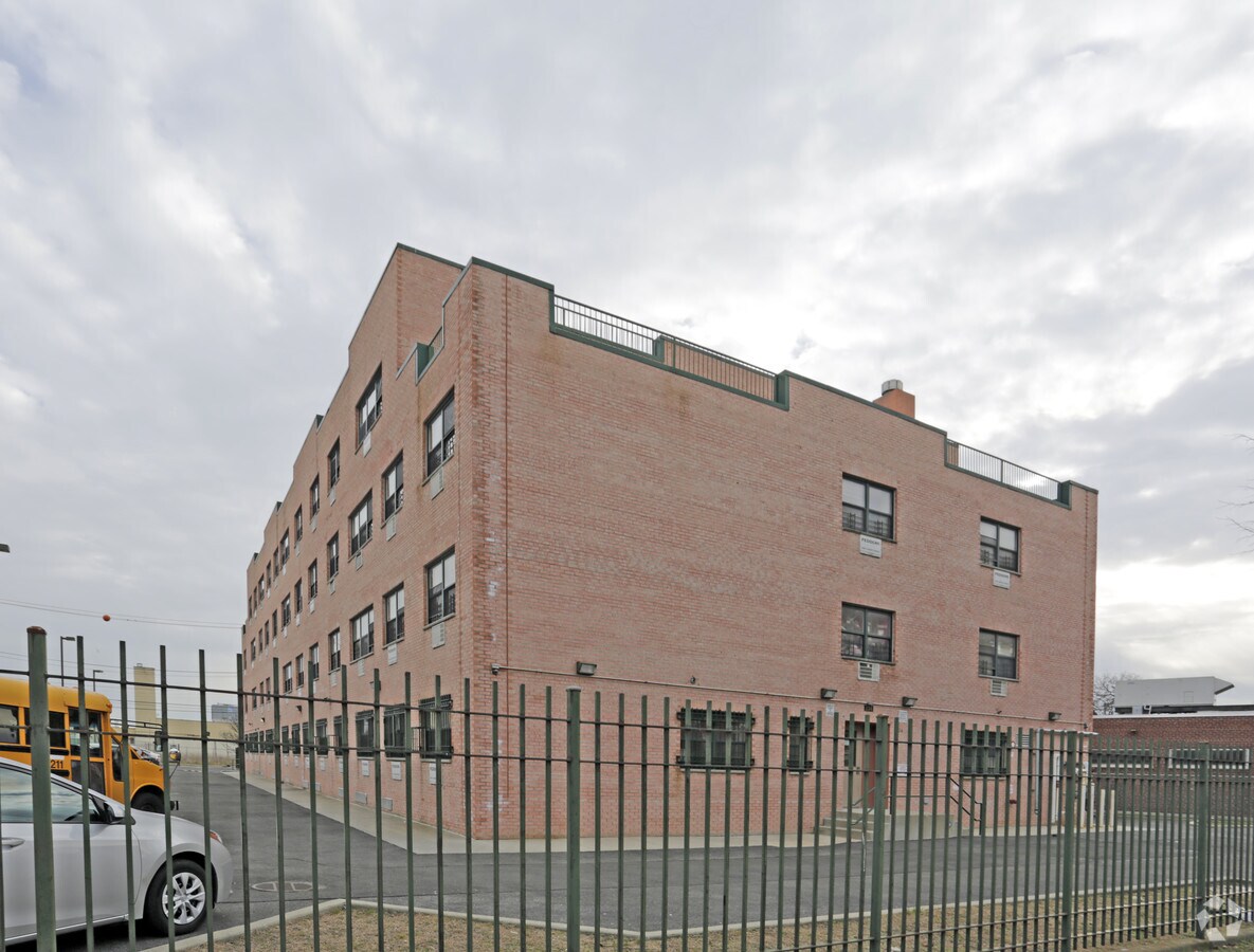 Photo - 334 Beach 54Th St