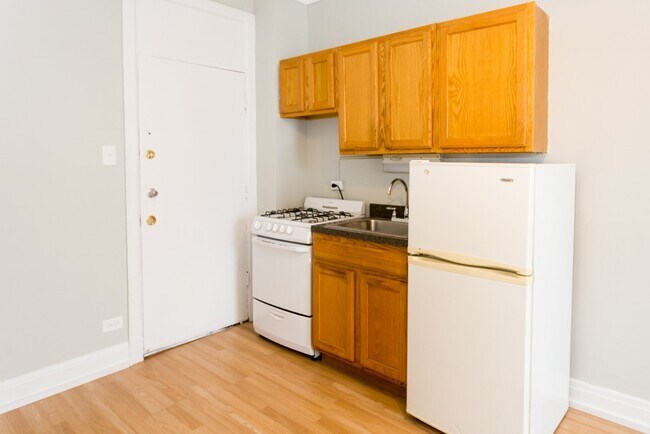 Photo - 3810 N Fremont St Unit J06P