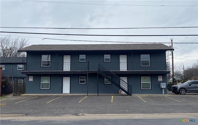 511 N Gilmer St Unit 4