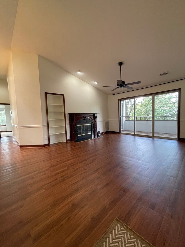 Building Photo - 13701 Modrad Way Unit 34 Rental
