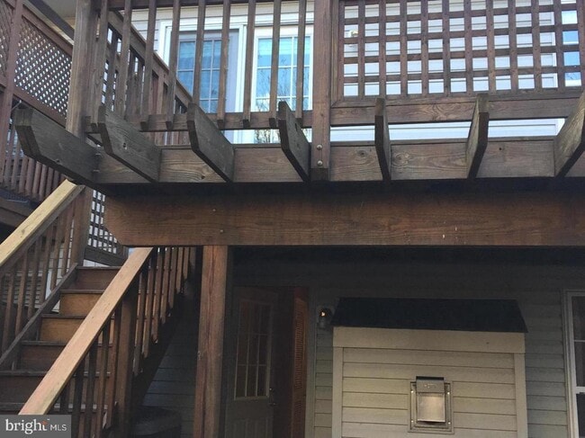 Photo - 144 Ingle Pl