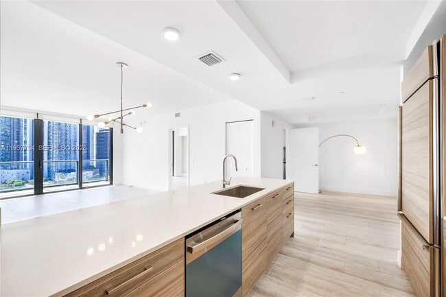 Photo - 121 NE 34th St Unit 1807