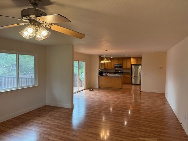 Photo - 16656 Pinecrest Ct