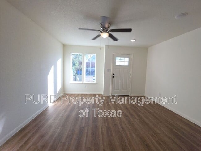 Photo - 2002 W 2nd St