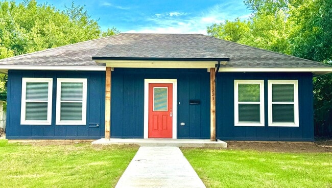 Photo - Beautiful 2-Bed Home – Move-In Ready