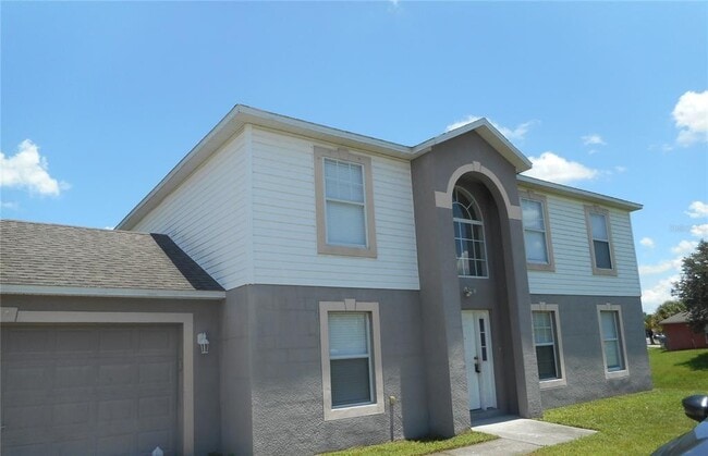 Building Photo - 950 Derbyshire Dr