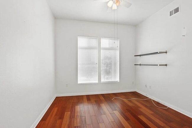 Photo - 488 E Ocean Blvd