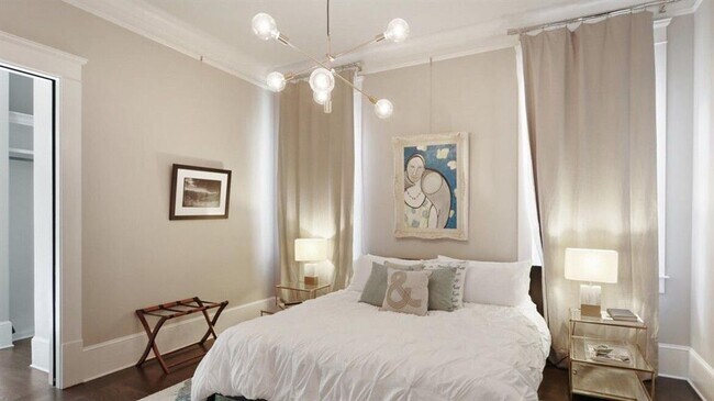 Photo - 1013 Euclid Ave NE