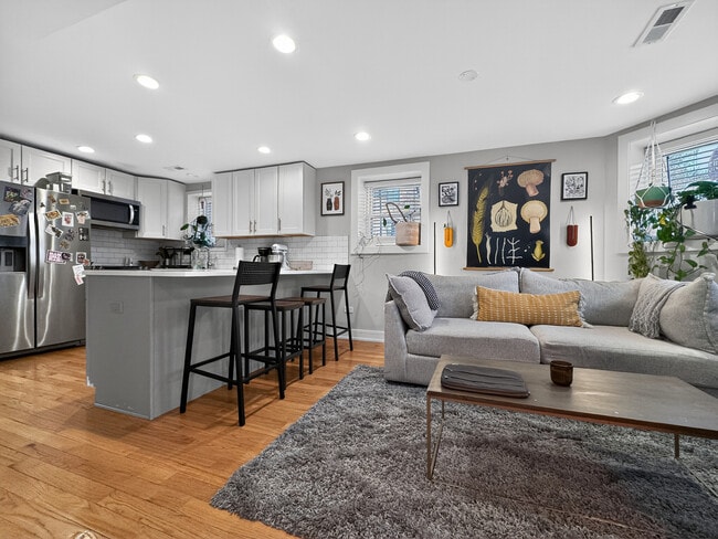 Photo - 3534 W Wrightwood Ave Unit G