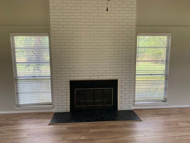 Photo - 29229 Sheffield Rd