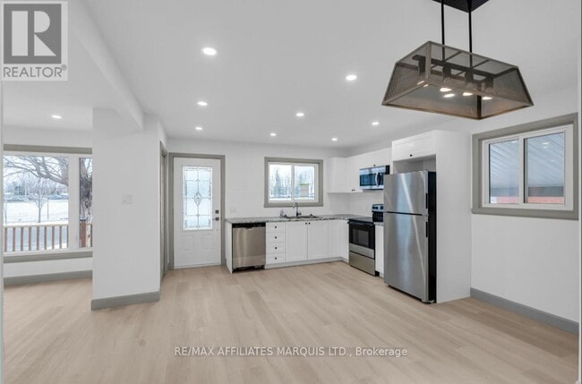 Photo - 814 Alice St