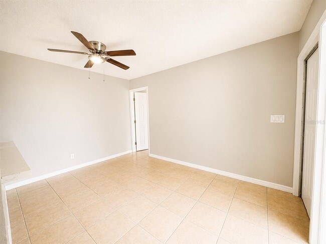 Photo - 5104 Springwater Ct