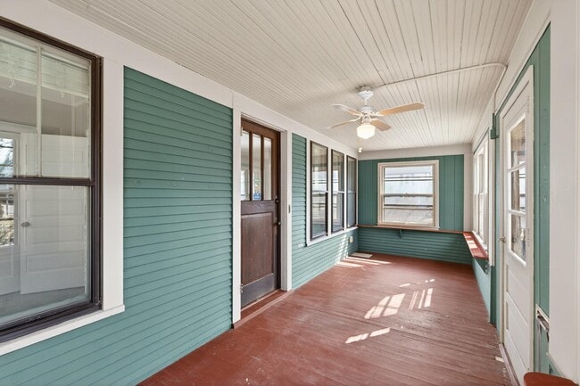 Photo - 3553 Dupont Ave S