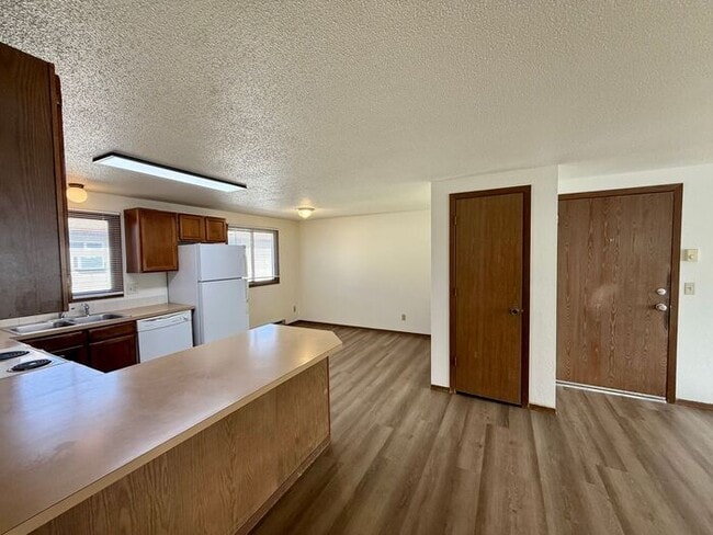 Photo - Cozy 2 Bed/1 Bath Apartment in North Lovel...