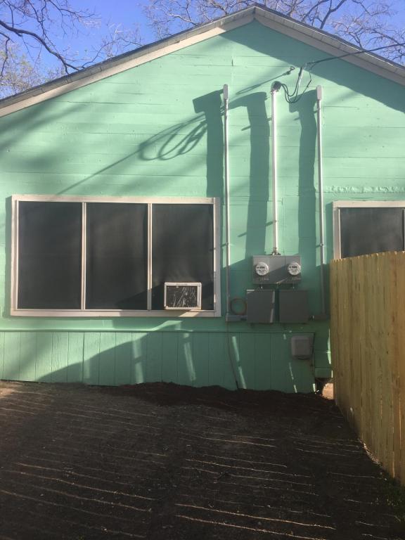 Photo - 811 Bishop St