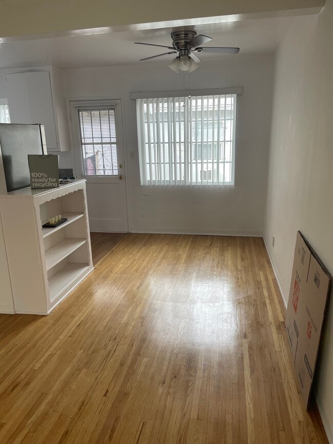 Building Photo - 7008 Flight Ave Unit 7008 flight ave