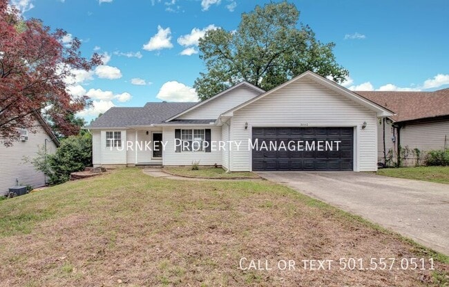 Building Photo - 3002 Oakbrook Dr