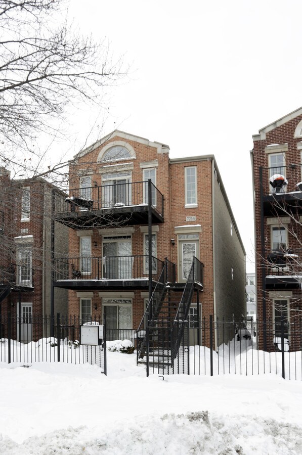 Primary Photo - 7254 S Bennett Ave