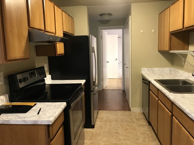 Photo - 16817 Larch Way