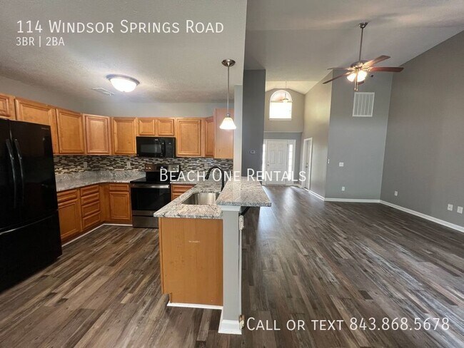 Photo - 114 Windsor Springs Rd