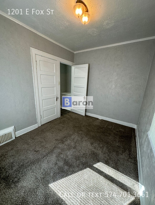 Photo - 1201 E Fox St